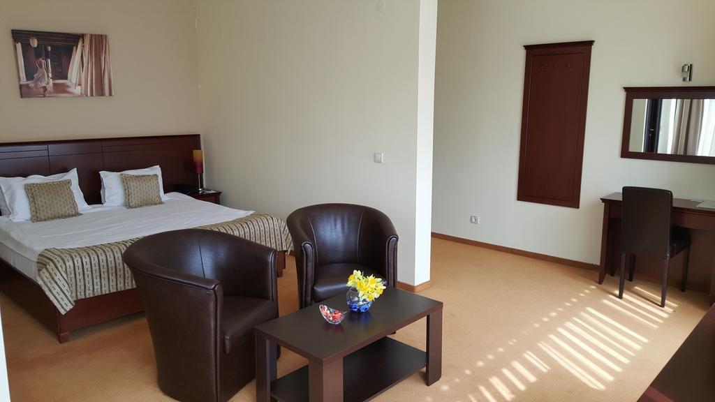 Garni Hotel Contact Belgrado Exterior foto